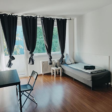 Ferienwohnung Monteurwohnung Messewohnung Duisburg Sued Grenze Duesseldorf 6 Personen エクステリア 写真