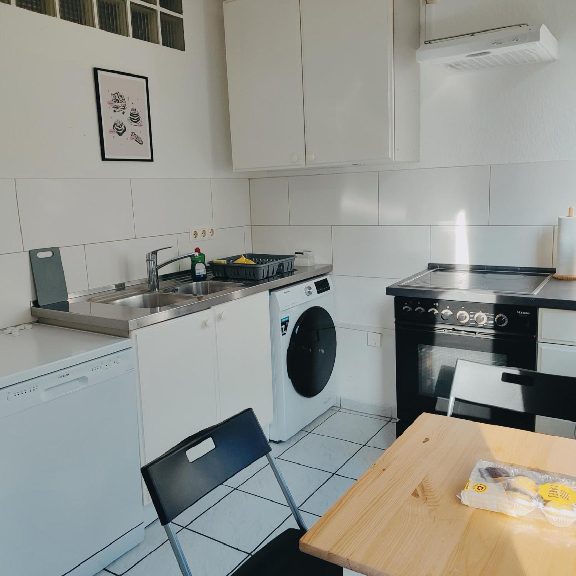 Ferienwohnung Monteurwohnung Messewohnung Duisburg Sued Grenze Duesseldorf 6 Personen エクステリア 写真