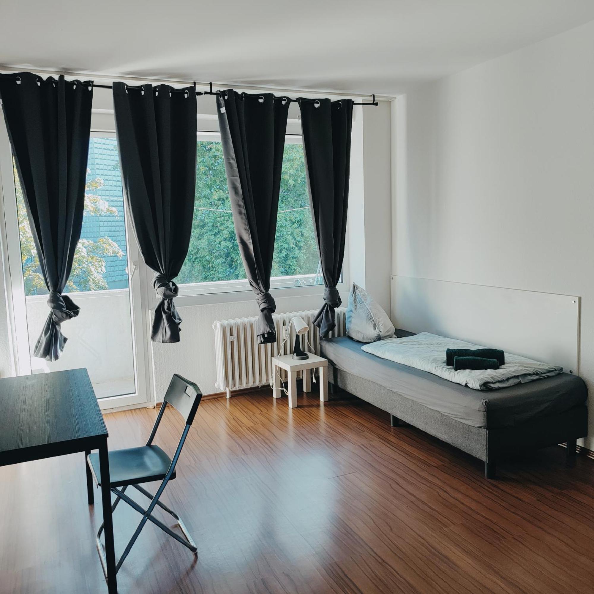 Ferienwohnung Monteurwohnung Messewohnung Duisburg Sued Grenze Duesseldorf 6 Personen エクステリア 写真