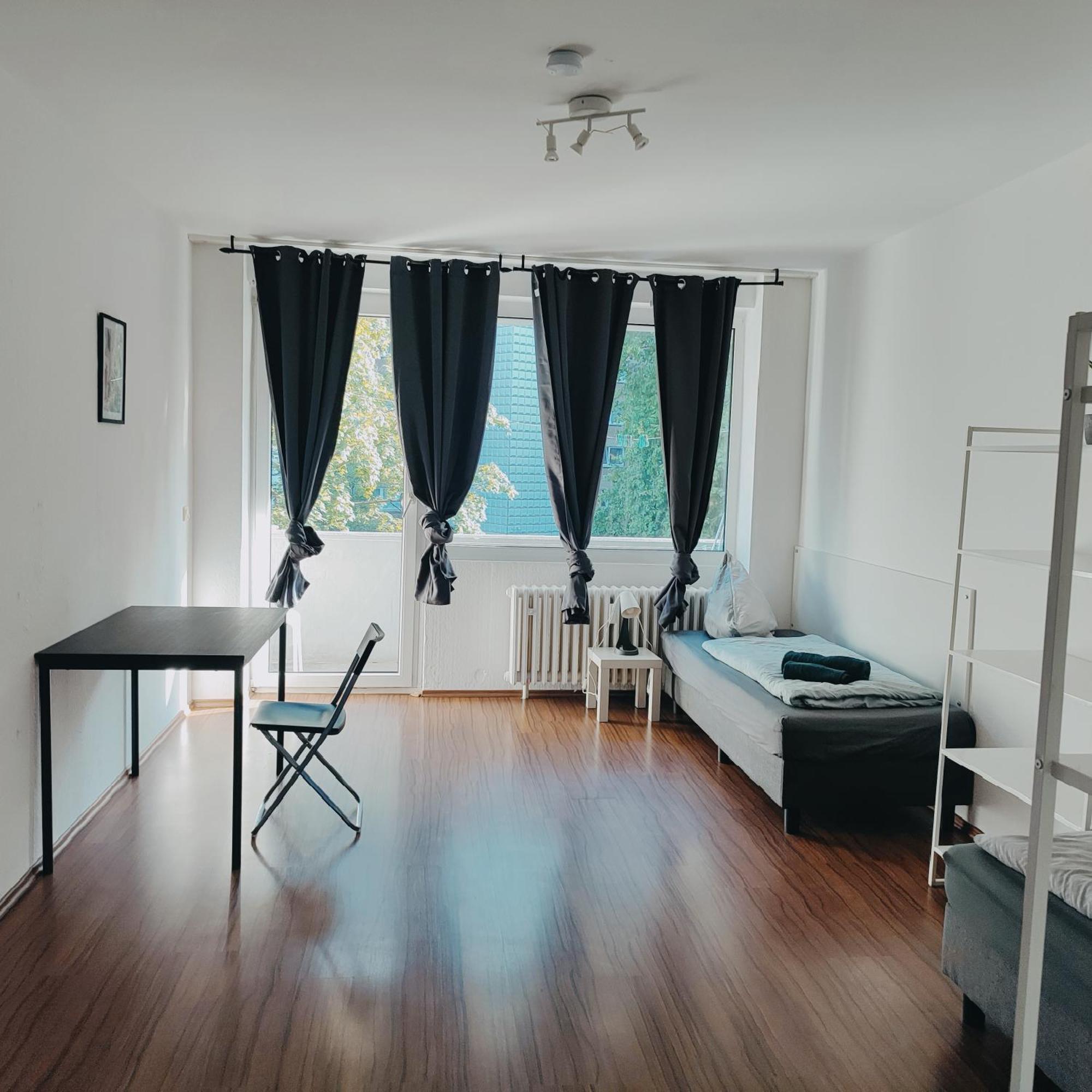 Ferienwohnung Monteurwohnung Messewohnung Duisburg Sued Grenze Duesseldorf 6 Personen エクステリア 写真