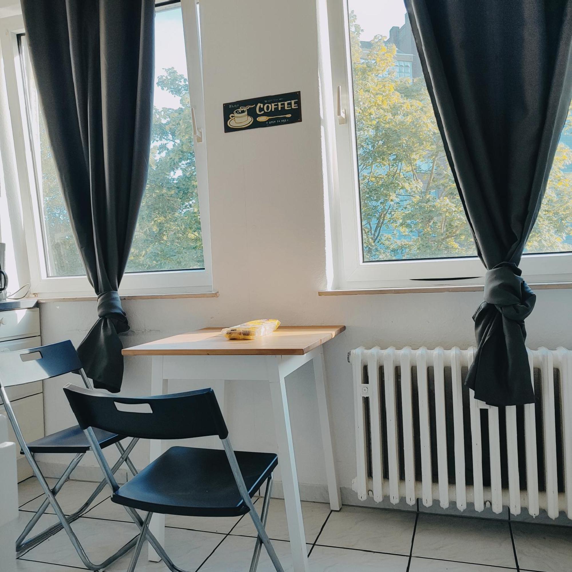 Ferienwohnung Monteurwohnung Messewohnung Duisburg Sued Grenze Duesseldorf 6 Personen 部屋 写真